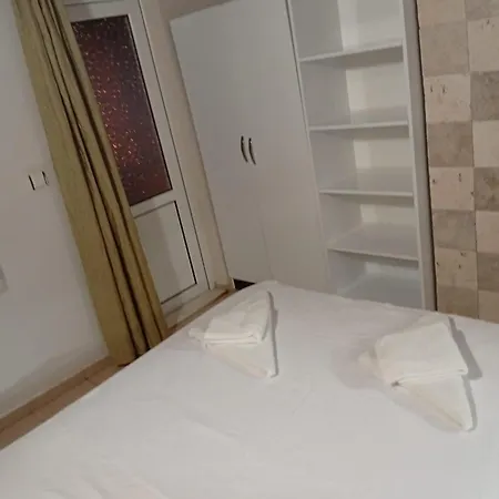 Safari , 3* Side