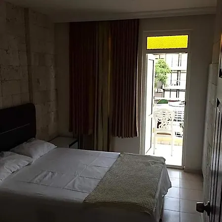 Apartmanhotel Safari , 3*