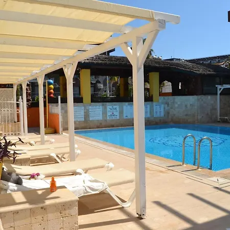 Safari N-3 Aparthotel Side